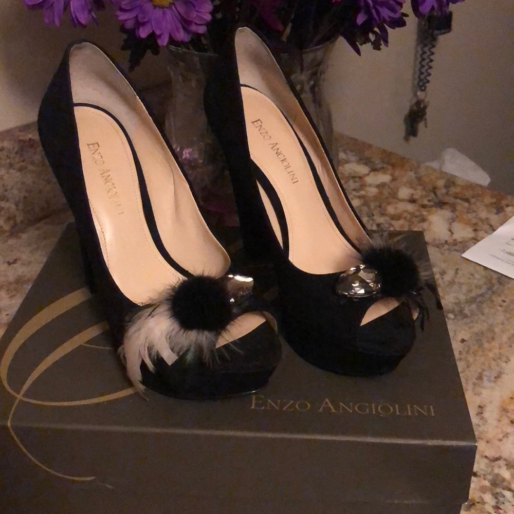 Enzo Angiolini platform shows